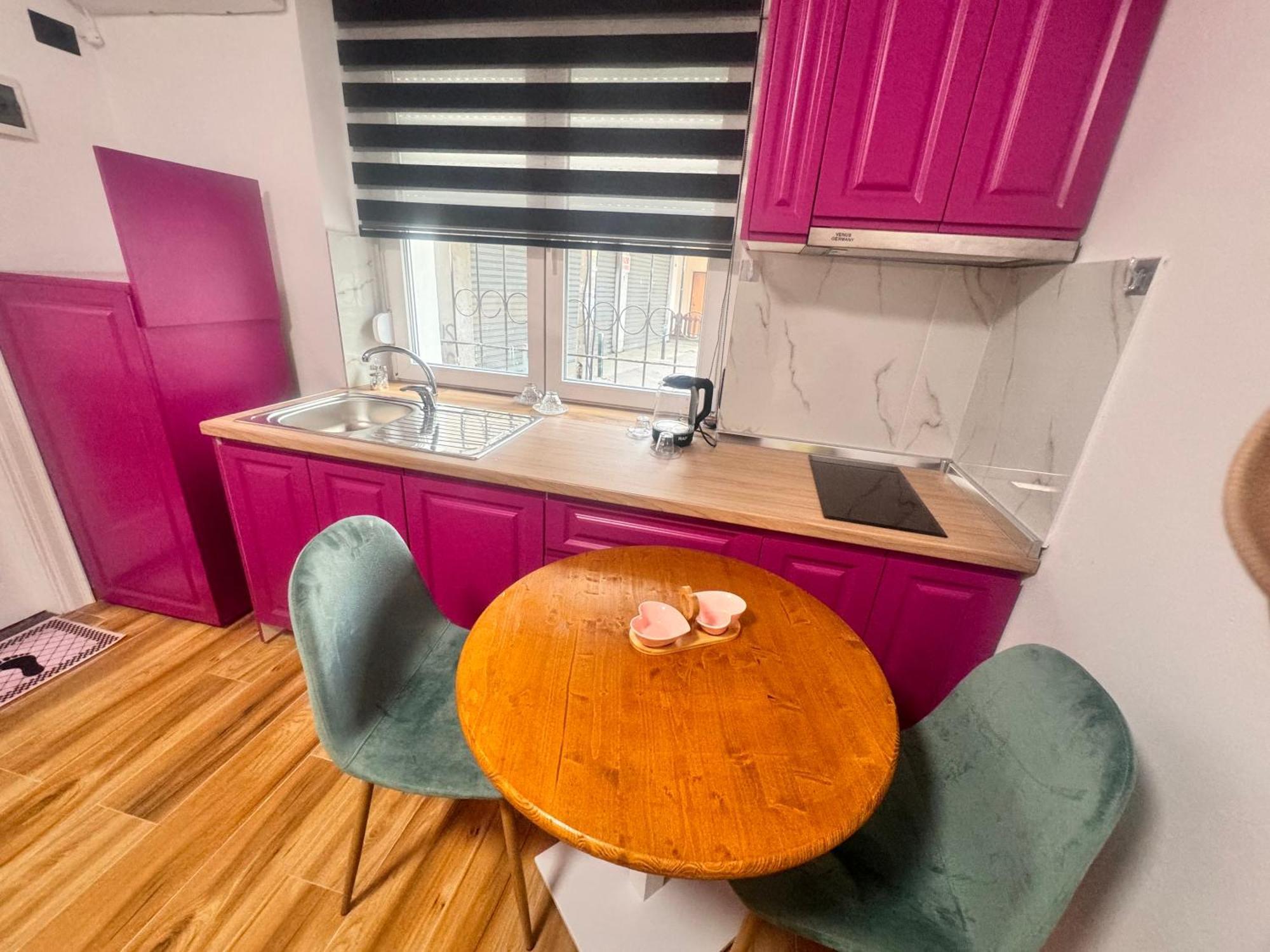 Keli'S Apartments Тирана Экстерьер фото